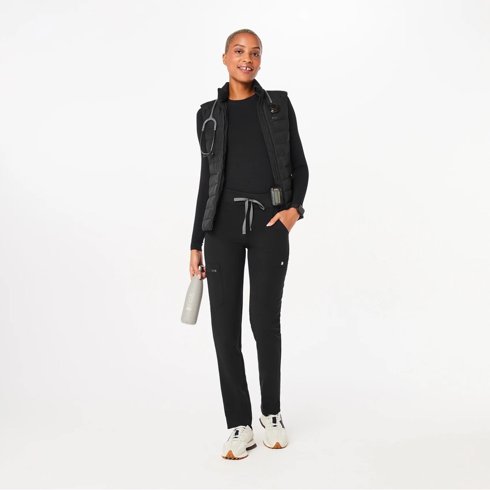 XS Figs On-Shift Packable Puffer Vest (Black)
